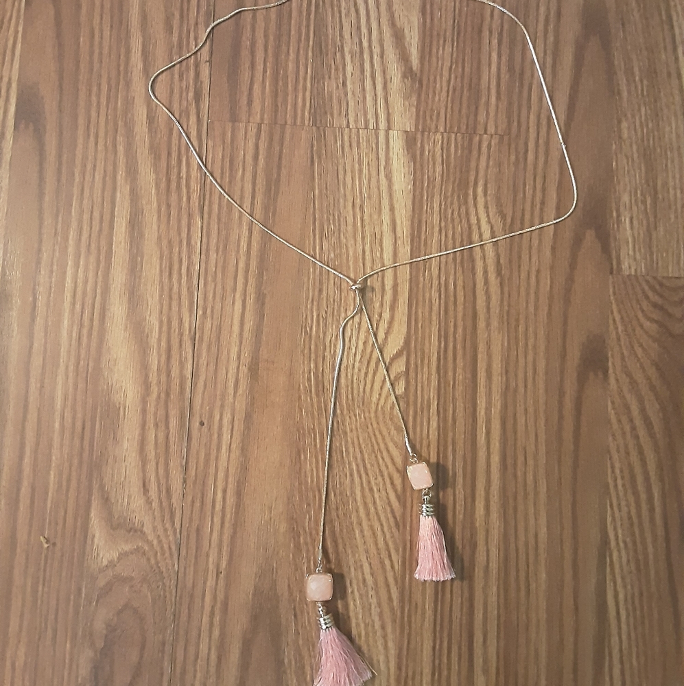 Adjustable size tassel choker necklace